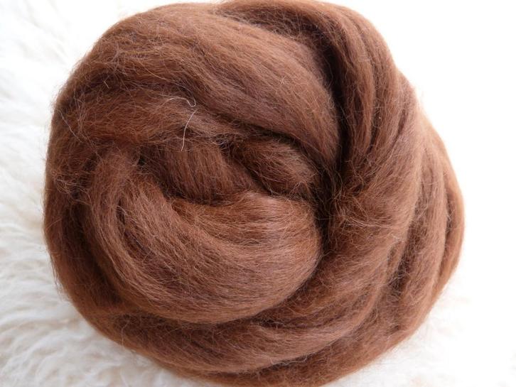 Alpaca  hazelnoot in lont, Hobby en Vrije tijd, Spinnewielen en Spinnen, Spinwol, Nieuw, Ophalen of Verzenden