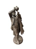 Henry Weïsse (XIXe-XXe) - sculptuur, L’Espagnol buvant - 60, Antiek en Kunst, Antiek | Keramiek en Aardewerk