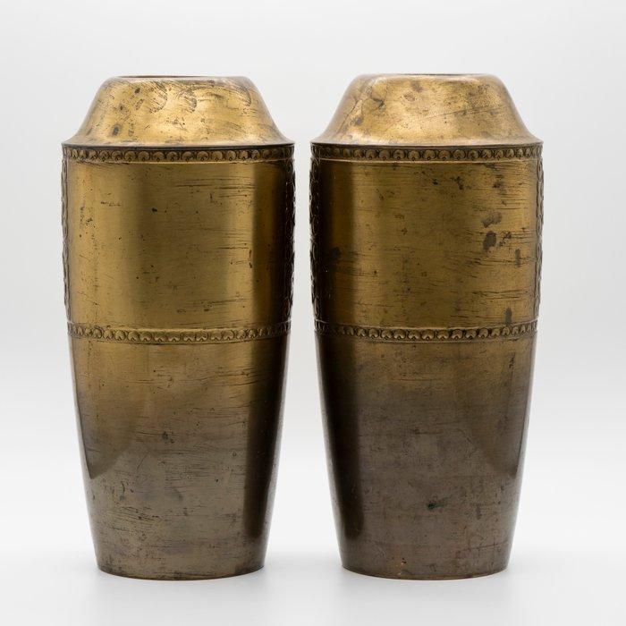 WMF / Geislingen - attributed to Paul Haustein - Vaas (2) -, Antiek en Kunst, Curiosa en Brocante