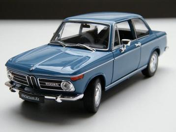 Nieuw schaal modelauto BMW 2002 ti 1970 in doos! Schaal 1:24