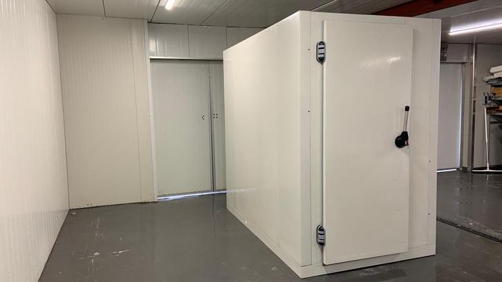 Koelcel 142 x 230 x 230 cm, Zakelijke goederen, Horeca | Keukenapparatuur, Koelen en Vriezen