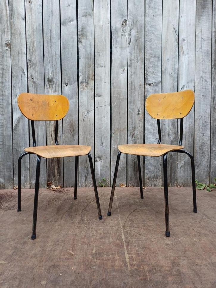 Fibo retro stoelen | zwarte industrial vibe | 12 op voorraad, Zakelijke goederen, Horeca | Meubilair en Inrichting, Meubilair