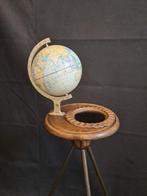 Risskov Traekunst - Asbak - Antique Ashtray and Globe Stand, Antiek en Kunst