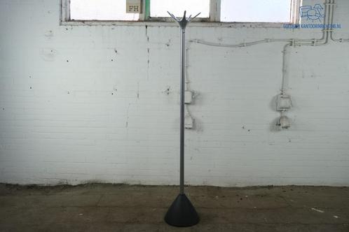 Kapstok | Tweedehands | Staand | Zilvergrijs | Zwarte voet |, Huis en Inrichting, Woonaccessoires | Kapstokken, Gebruikt, Verzenden