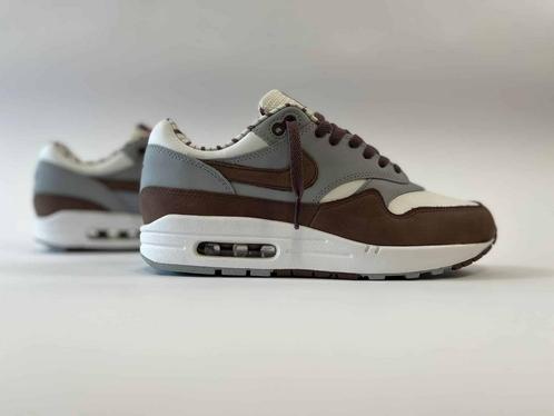 Nike Air Max 1 Premium Shima Shima (2023) - 42.5, Kleding | Dames, Schoenen, Sneakers of Gympen, Nieuw, Ophalen of Verzenden