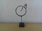 Artihove - Beeldje - HELPENDE HAND - Legering/Verbronsd