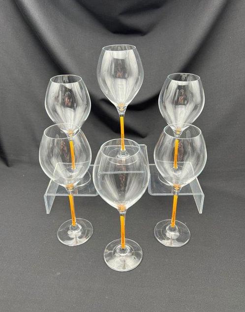 Veuve Clicquot Ponsardin - Champagne fluitje (6) - Trendy, Antiek en Kunst, Antiek | Meubels | Tafels