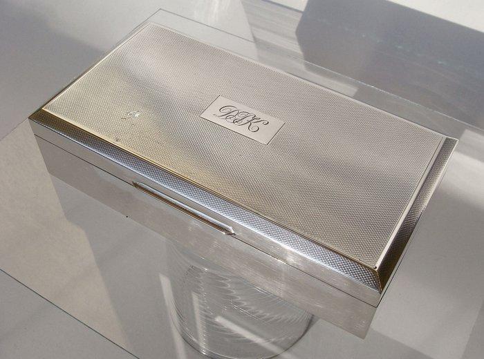 Sigarendoos - .925 zilver - Birmingham, Antiek en Kunst, Antiek | Goud en Zilver