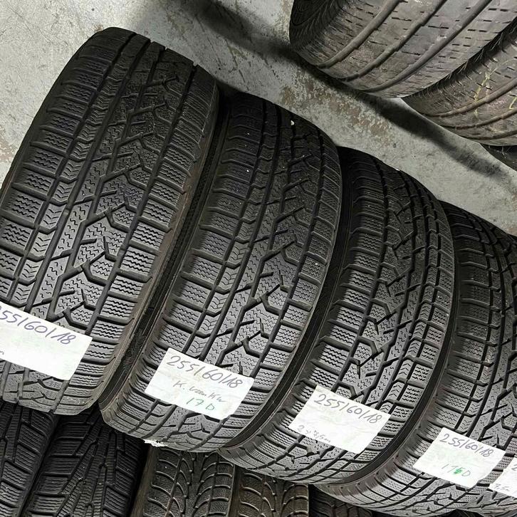 4 x Kumho I`Zen XW 255-60-18 Winterbanden 8mm, Auto-onderdelen, Banden en Velgen, 18 inch, Winterbanden, 255 mm, Personenwagen