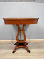 Bijzettafel in harp-model met lade - Bijzettafel - Hout, Antiek en Kunst, Curiosa en Brocante