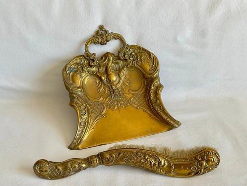 Elegante Art Nouveau tafelstoffer / ramasse-miettes -, Antiek en Kunst, Kunst | Designobjecten