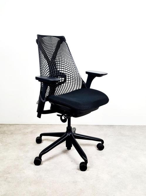 Herman Miller Sayl bureaustoel Black Edition full option 35x, Huis en Inrichting, Bureaustoelen, Bureaustoel, Zwart, Zo goed als nieuw