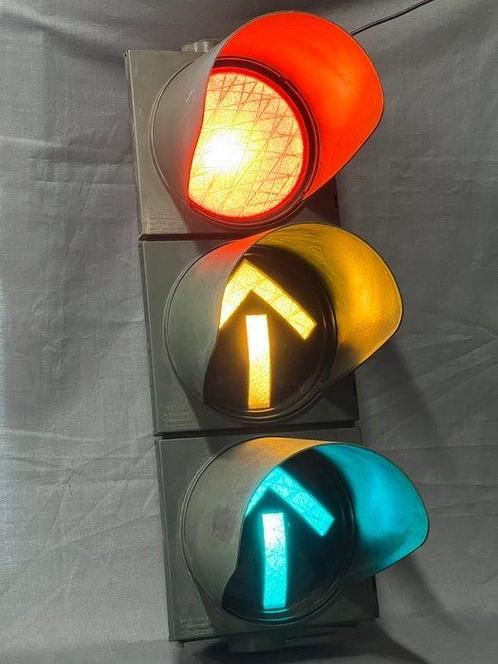 Stoplicht - Plastic - Italiaanse vintage verkeerslichten, Antiek en Kunst, Antiek | Wandborden en Tegels