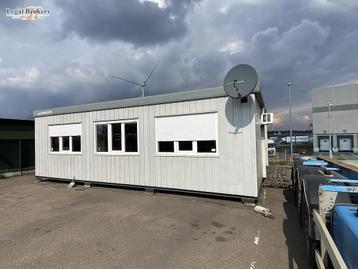 Wooncontainer links straatkant beschikbaar voor biedingen