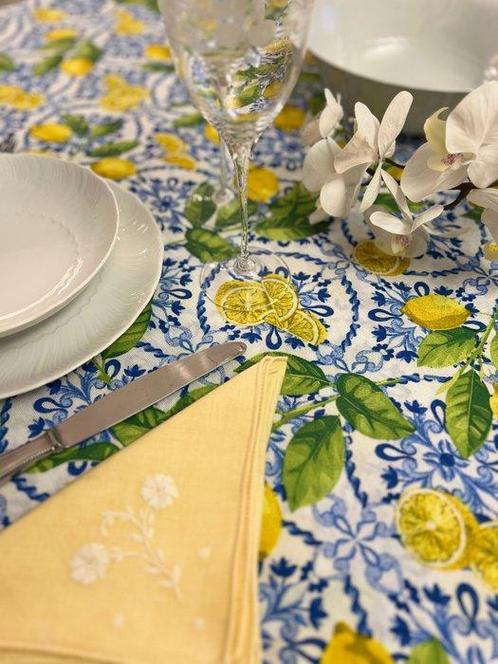 Elegant tafelkleed voor grote tafels. Landhuis met citroenen, Antiek en Kunst, Curiosa en Brocante