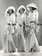 Heinz-Ulrich Röhnert (German, 1917-1983) - Kessler Twins, Antiek en Kunst