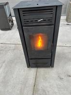 Goed werkende pelletkachel met nieuwe printplaat, Zo goed als nieuw, Hout, Vrijstaand, Pelletkachel