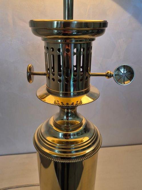 Tischlampe im Petroleumlampen-Stil – Messing poliert mit, Antiek en Kunst, Curiosa en Brocante