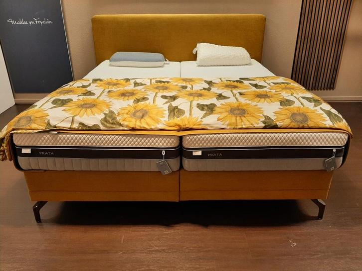 Avek Fier boxspring **SHOWROOMMODEL***, Huis en Inrichting, Slaapkamer | Boxsprings, Nieuw