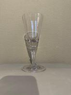 Wijnglas - Glas - moulded stem wijnglas, Antiek en Kunst, Antiek | Glas en Kristal