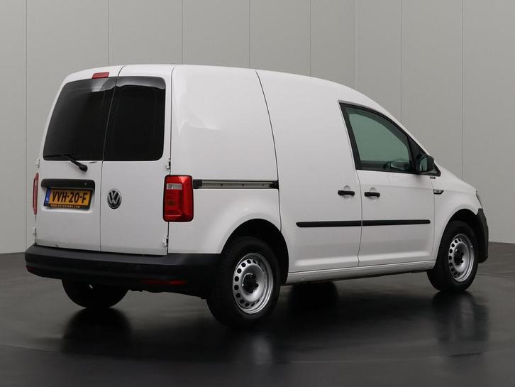 Volkswagen Caddy Bestelbus L1 H1 2020 Diesel Handgeschakeld, Auto's, Volkswagen, Dealer onderhouden, Te koop, Zwart, Handgeschakeld