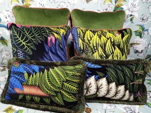 Sierkussenset met Christian Lacroix-stof, inclusief vulling, Antiek en Kunst, Curiosa en Brocante