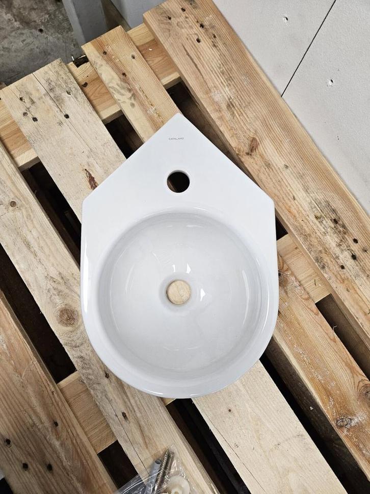 Catalano Luce 35 LU 30 x 43 cm / 35 x 35 cm hoekfontein wit, Doe-het-zelf en Verbouw, Sanitair, Bad, Nieuw, Ophalen of Verzenden