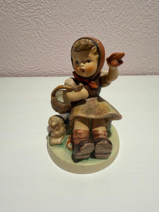 Goebel - M.I. Hummel - Figuur - Mädchen mit Korb (Hummel) -, Antiek en Kunst, Curiosa en Brocante
