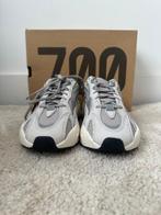 Yeezy - 700 - Sneakers - Maat: EU 36 - Nieuw met tags, Nieuw