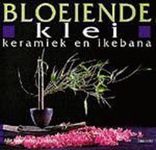 Bloeiende Klei 9789020926828 M. Ingelaere-Brandt, Boeken, Kunst en Cultuur | Beeldend, Gelezen, Verzenden