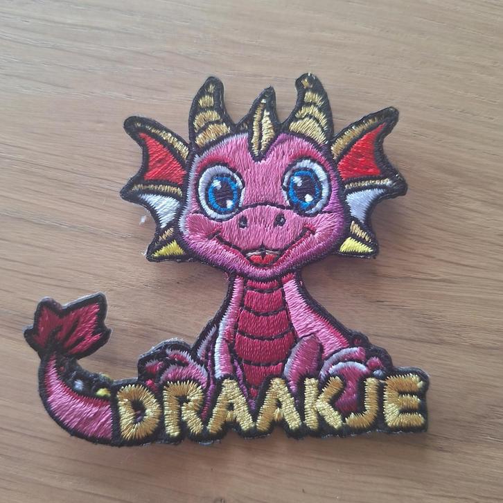 Draakje Oeteldonk Carnavalsembleem, Kinderen en Baby's, Carnavalskleding en Verkleedspullen, Jongen of Meisje, Nieuw, Ophalen of Verzenden