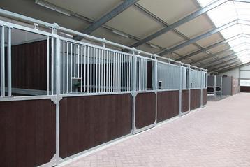 Paardenboxen | paardenstallen | paardenbox | stalwanden beschikbaar voor biedingen