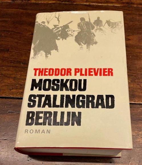 Moskou Stalingrad Berlijn 9789022501429 Theodor Plievier, Boeken, Overige Boeken, Gelezen, Verzenden