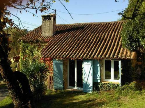 Vrijstaand vakantiehuis 2-5p met 2 overdekte terrassen, Vakantie, Vakantiehuizen | Frankrijk, Landelijk, Dordogne, Aan meer of rivier