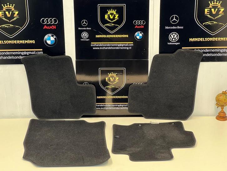 Mitsubishi Spacestar Mattenset compleet bj.2020 zwart, Auto-onderdelen, Interieur en Bekleding, Gebruikt, Mitsubishi