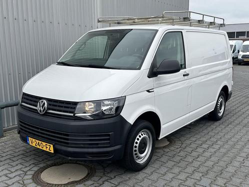 Volkswagen Transporter 2.0 TDI L1H1 Trendline*A/C*CRUISE*NAV, Auto's, Bestelauto's, Onderhoudsboekje, Lease, Zwart, Handgeschakeld