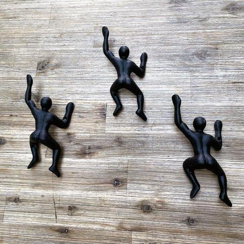Kapstok (3) - Gietijzer - Wandklimmer - Boulderen, Antiek en Kunst, Kunst | Designobjecten