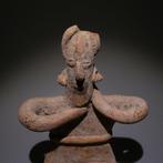 Colima, Westkust Mexico Terracotta Zittend figuur. 11,5 cm, Verzamelen, Mineralen en Fossielen