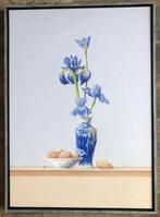 Ruud Verkerk - Japanse vaas met blauwe Iris.