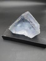 Fluoriet Kristal - Hoogte: 130 mm - Breedte: 102 mm- 710 g -, Verzamelen, Mineralen en Fossielen