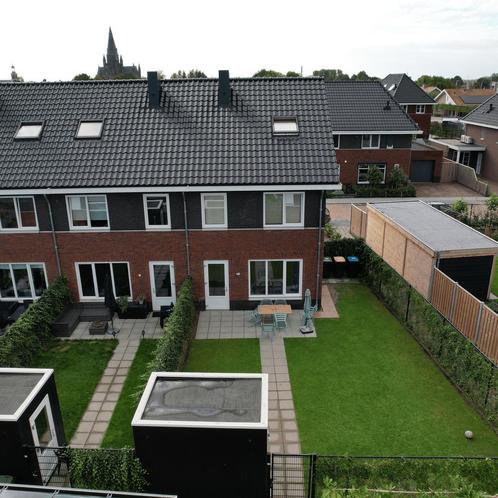 Hoekwoning met tuin en 4 slaapkamers in Steenbergen, Huizen en Kamers, Kamers te huur, 50 m² of meer, Overige regio's