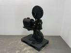 Decoratieve antieke bioscoop filmprojector, Voor 1940, Projector