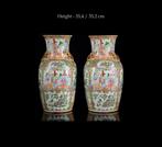 Een paar grote (H34,5 cm) Chinese Rose medallion, Antiek en Kunst