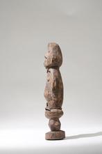 Een houten beeldhouwwerk - Verloren - Togo (Zonder, Antiek en Kunst