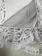 Tafelkleed - 102 cm - 59 cm - Cubremesa, tafelkleed, Antiek en Kunst, Antiek | Kleden en Textiel