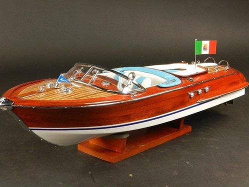 Riva Aquarama 53 cm modelisme bois maquette 1:14 - Halfmodel, Hobby en Vrije tijd, Modelauto's | 1:5 tot 1:12