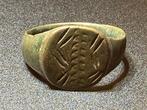 Viking periode Brons Uitzonderlijk goed bewaarde ring met, Antiek en Kunst