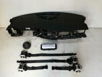 Audi A1 82A 2019-heden Airbagset + Dashboard (airbag set) beschikbaar voor biedingen