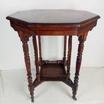 Bijzettafel - Mahonie - Met mooie zwenkwieltjes