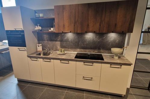 Rechte opstelling!, Huis en Inrichting, Keuken | Complete keukens, Overige materialen, Crème, Nieuw, Enkelwandige keuken, Ophalen